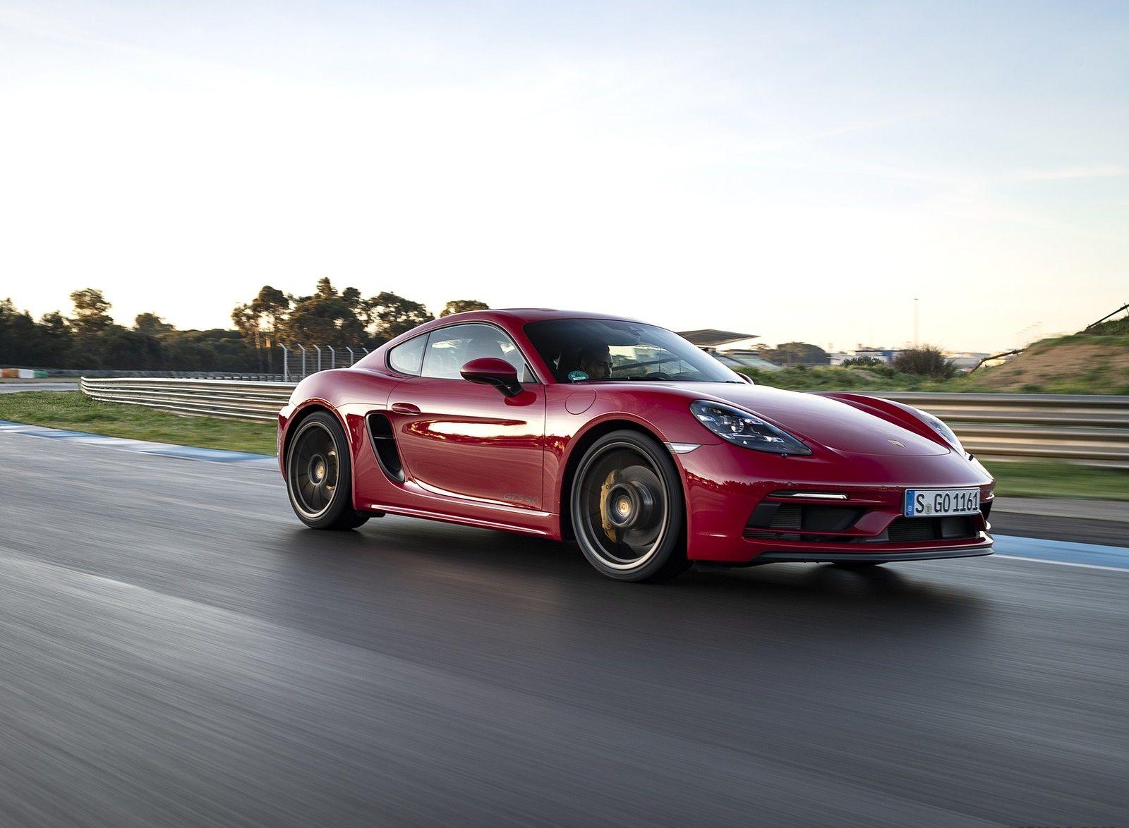 1600x1174 Porsche 718 Cayman GTS 4.0 Wallpaper (HD Image)
