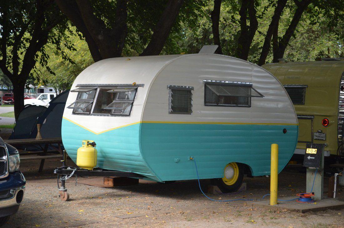 1100x731 Free Wallpaper Vintage Campers