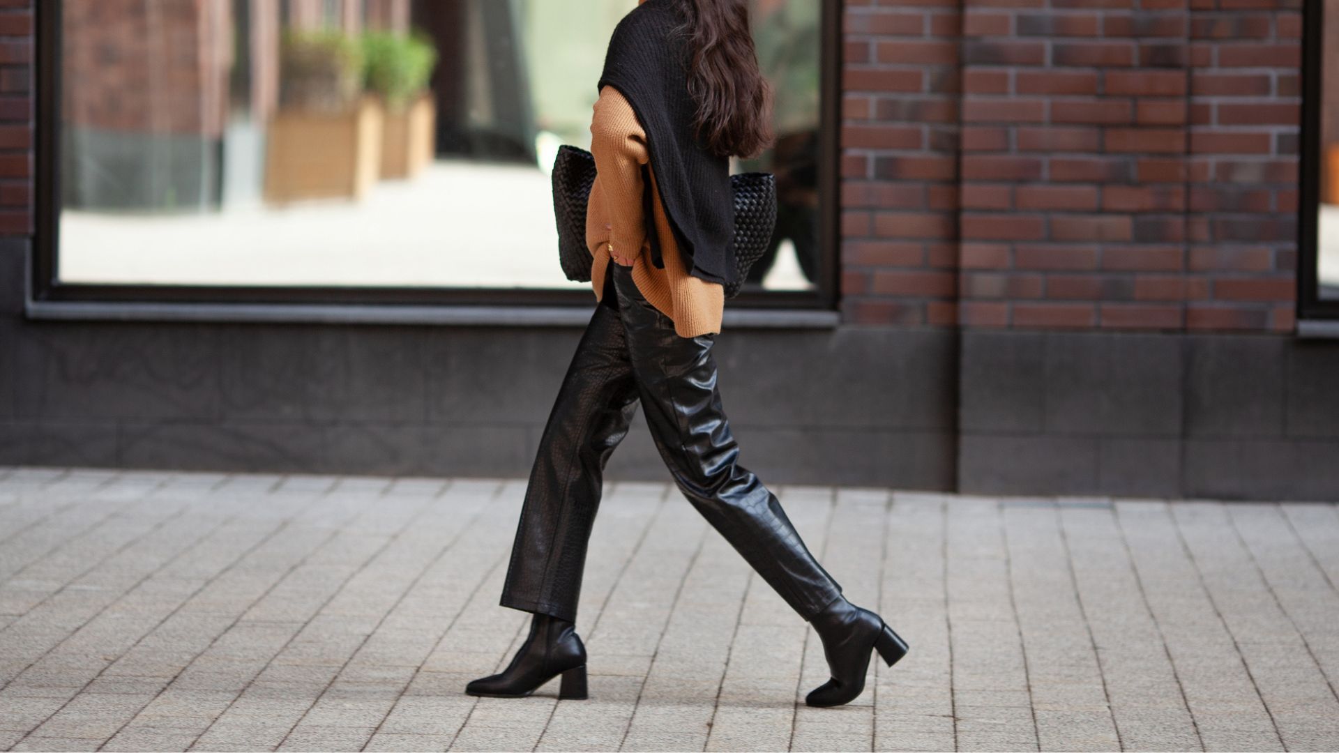 1920x1080 Shoes to Wear With Leather Pants for Effortless Style