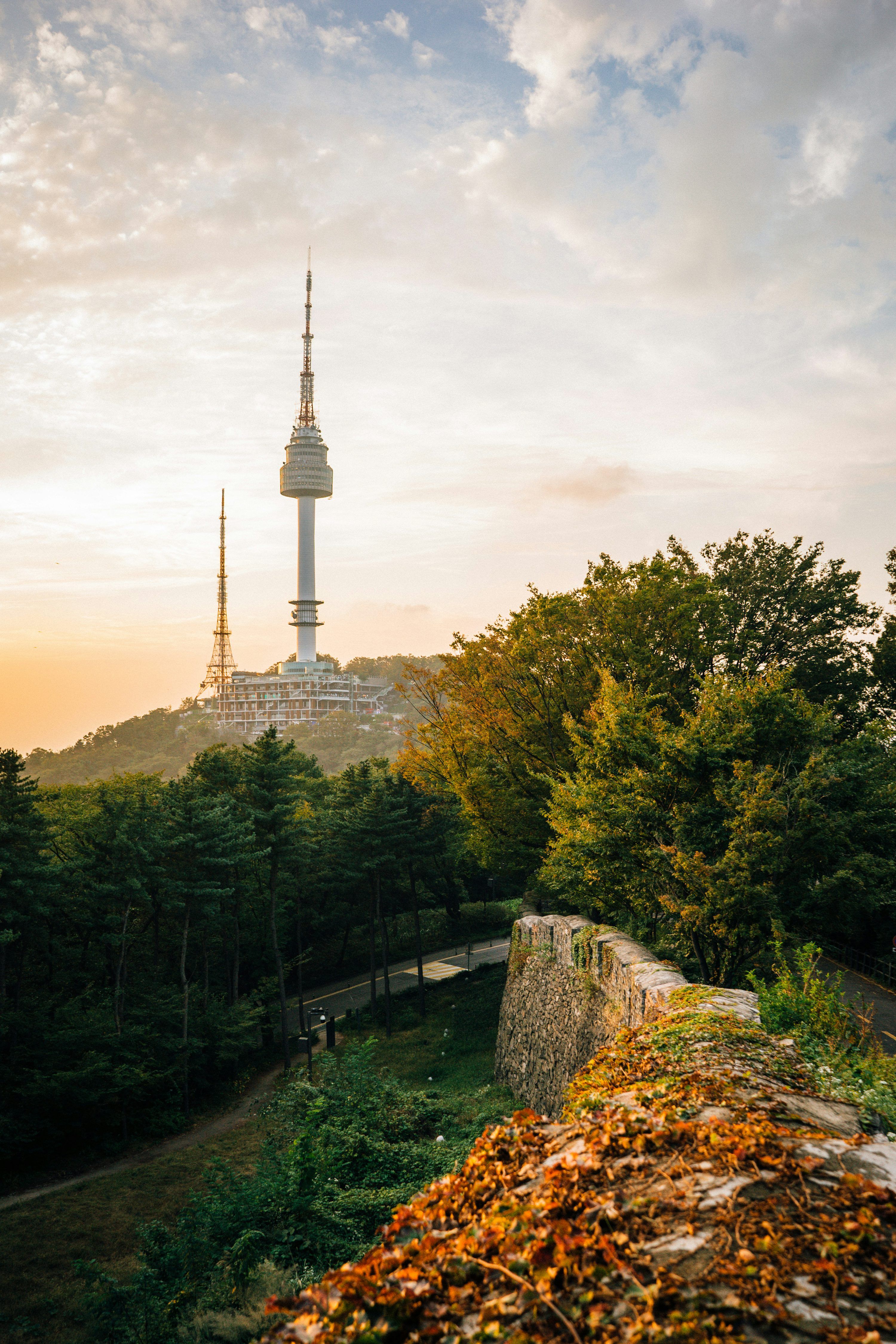 3000x4500 Seoul Tower Picture. Download Free Image