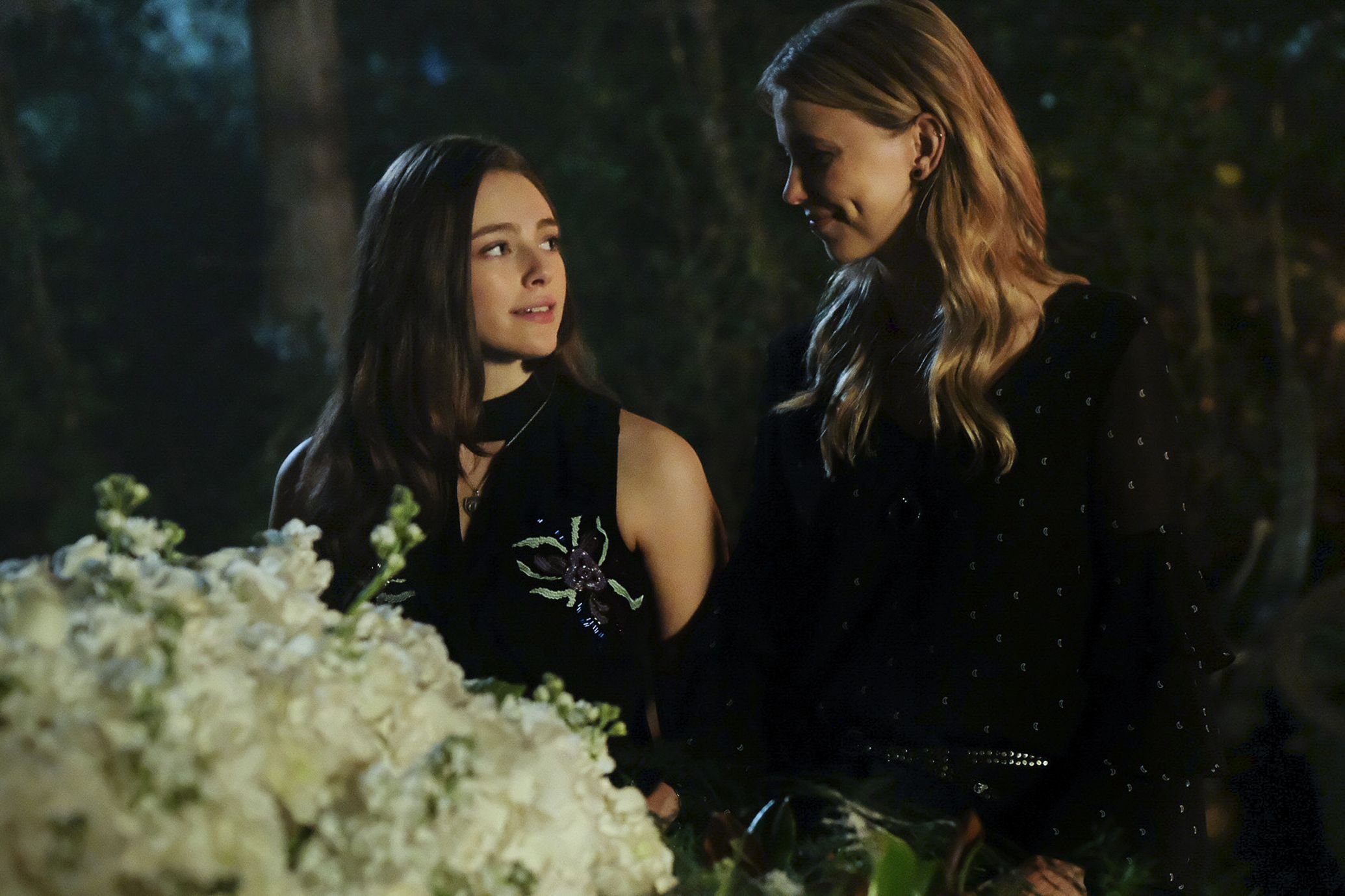 2070x1380 Legacies Season 2: Riley Voelkel to Guest Star as Freya Mikaelson