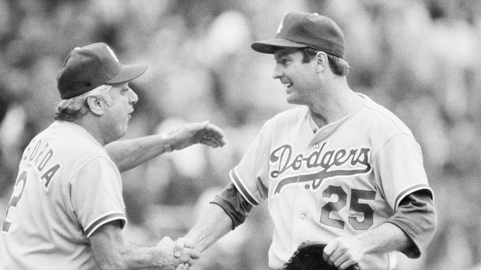 1600x900 Tommy John, former MLB pitcher and namesake of pioneering surgery, dies