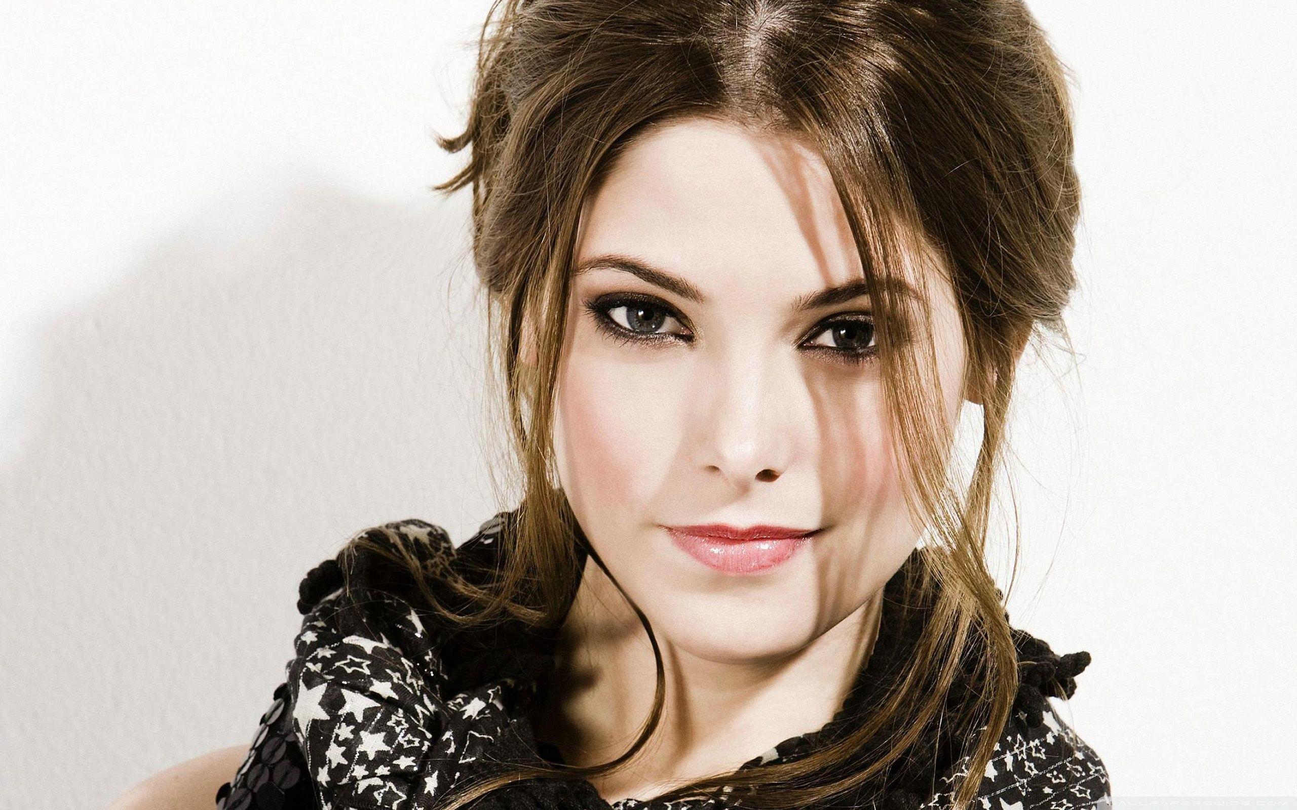 2560x1600 Ashley Greene ❤ 4K HD Desktop Wallpaper for 4K Ultra HD TV • Tablet