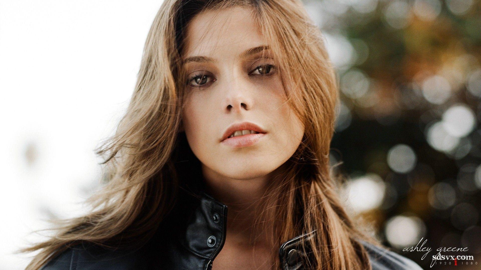 1920x1080 Ashley Greene Wallpaper