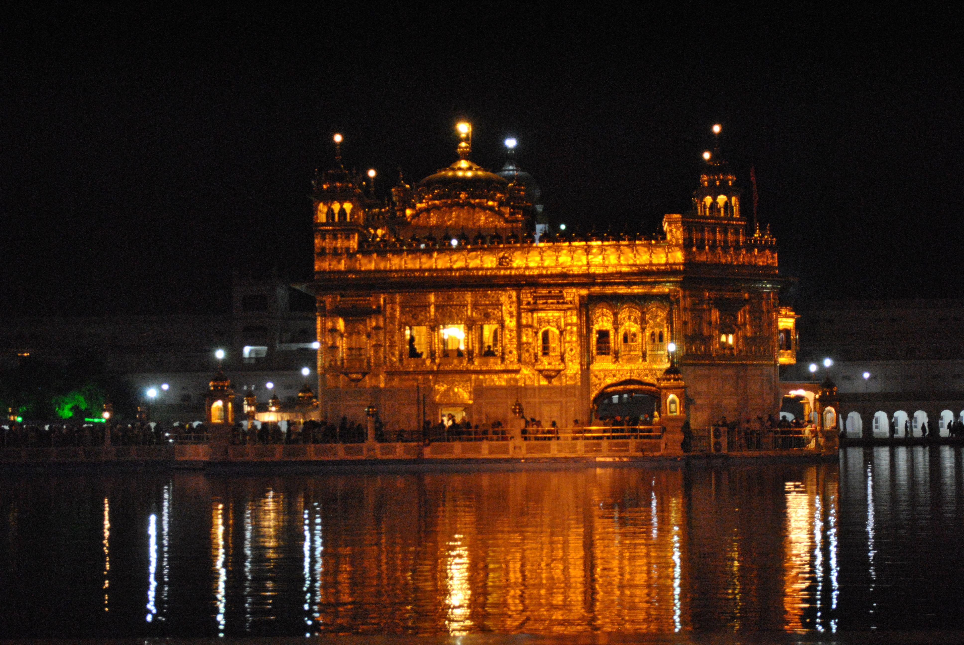 Golden Temple Night Wallpapers - Top Free Golden Temple Night ...