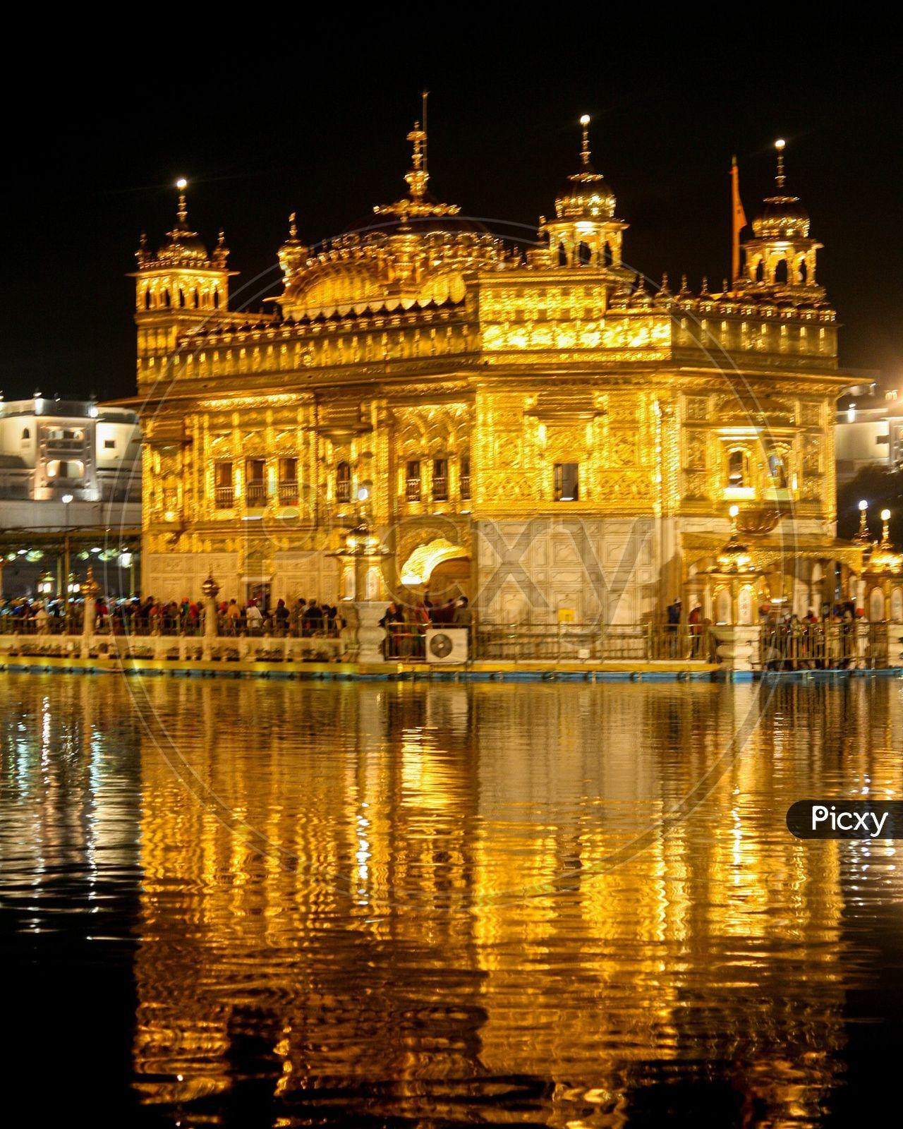 Golden Temple At Night Wallpapers Top Free Golden Temple At Night Golden Temple At Night Wallpapers Top Free Golden Temple At Night