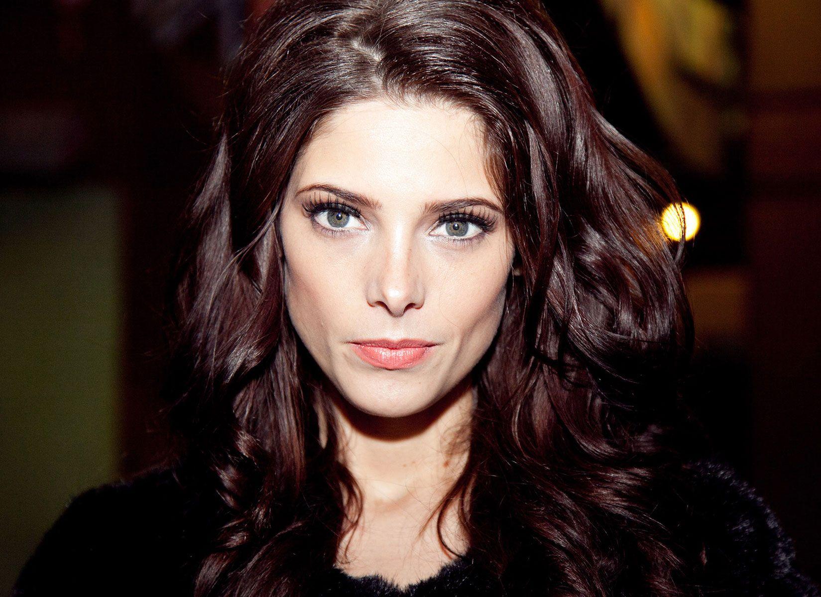 1649x1200 Free Ashley Greene Wallpaper 16561 1649x1200 px