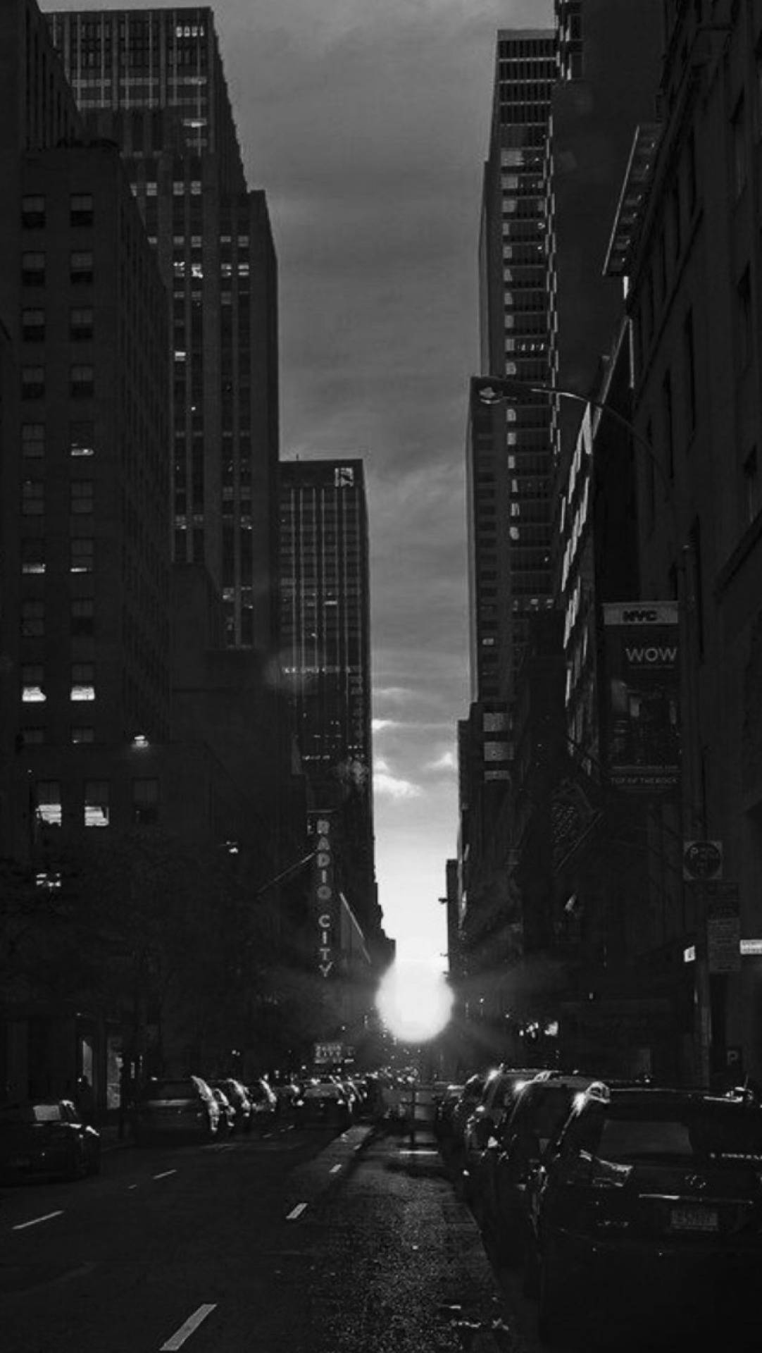 1082x1920 Dark City Monochrome Road Wallpaper