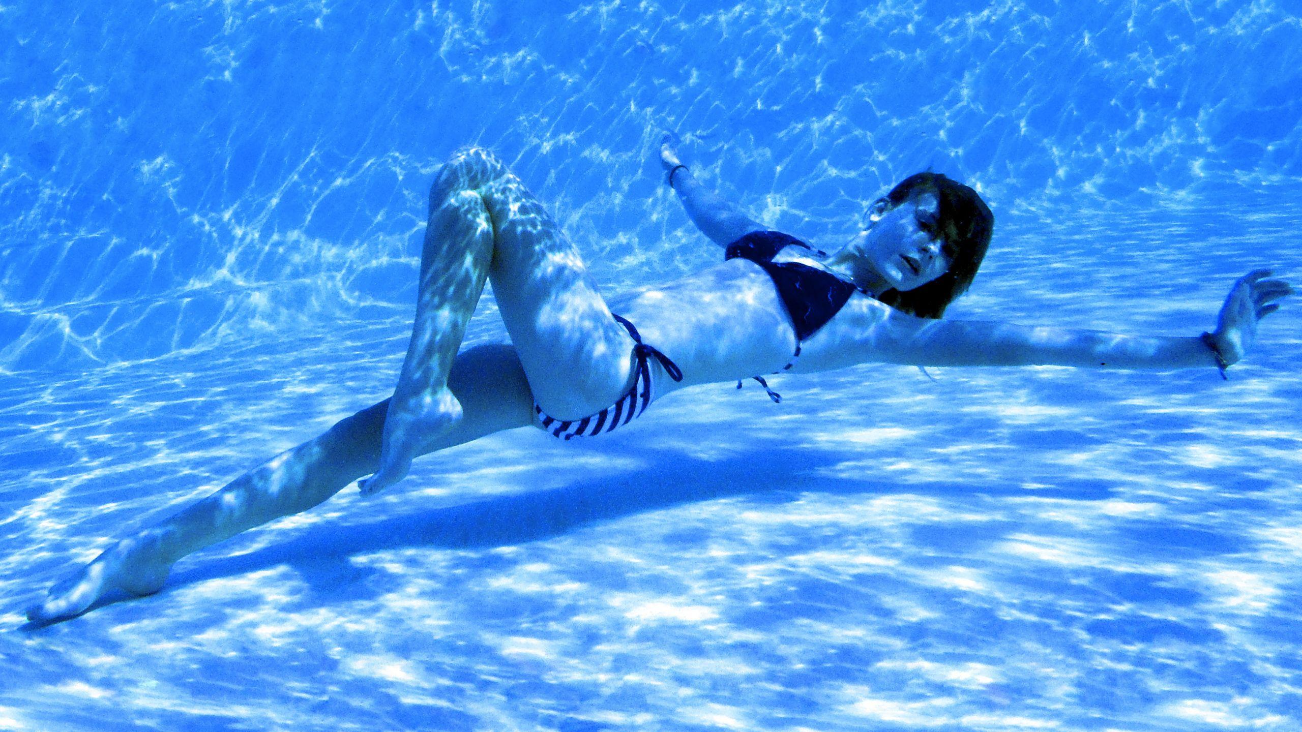 2560x1440 Swimming Background. Swimming Wallpaper, Swimming Pool Wallpaper and Swimming Background