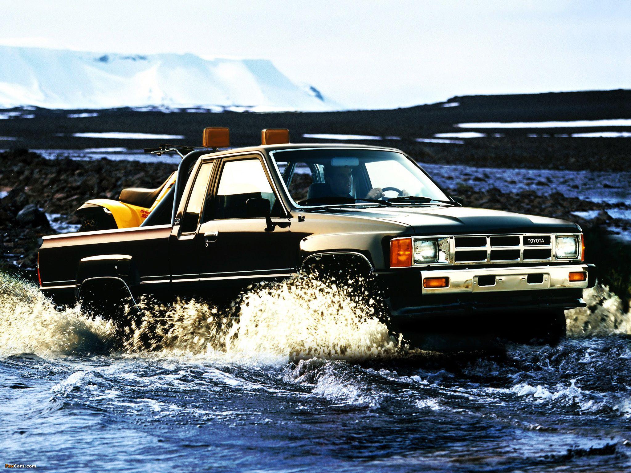 2048x1536 Toyota Truck Wallpaper