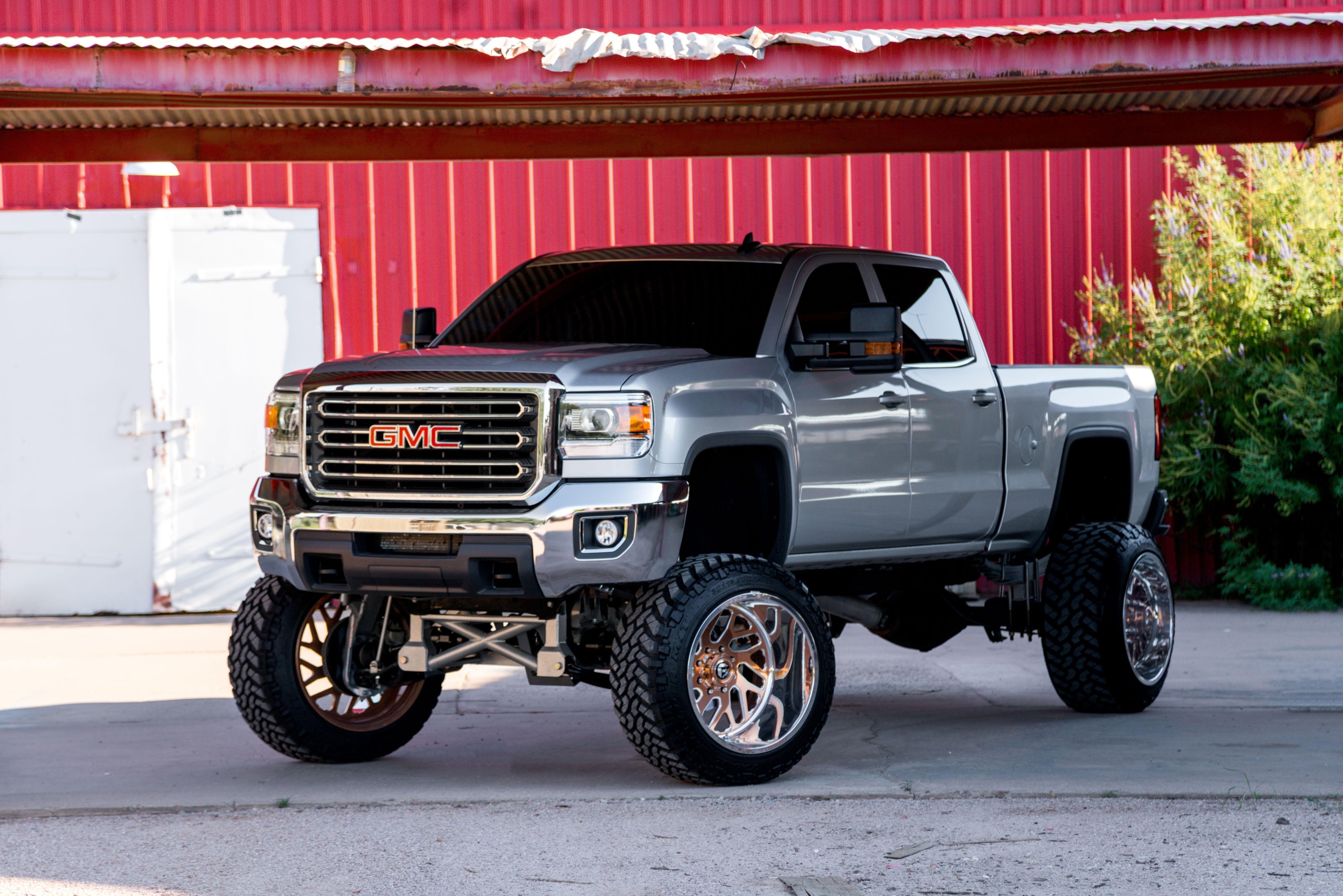 5120x3416 Gmc Truck Wallpaper