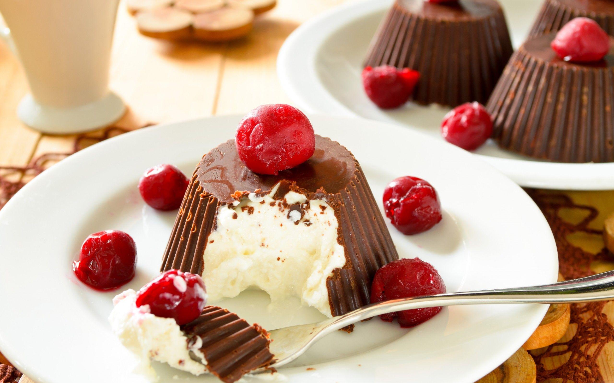2560x1600 Fantastic Dessert wallpaperx1600