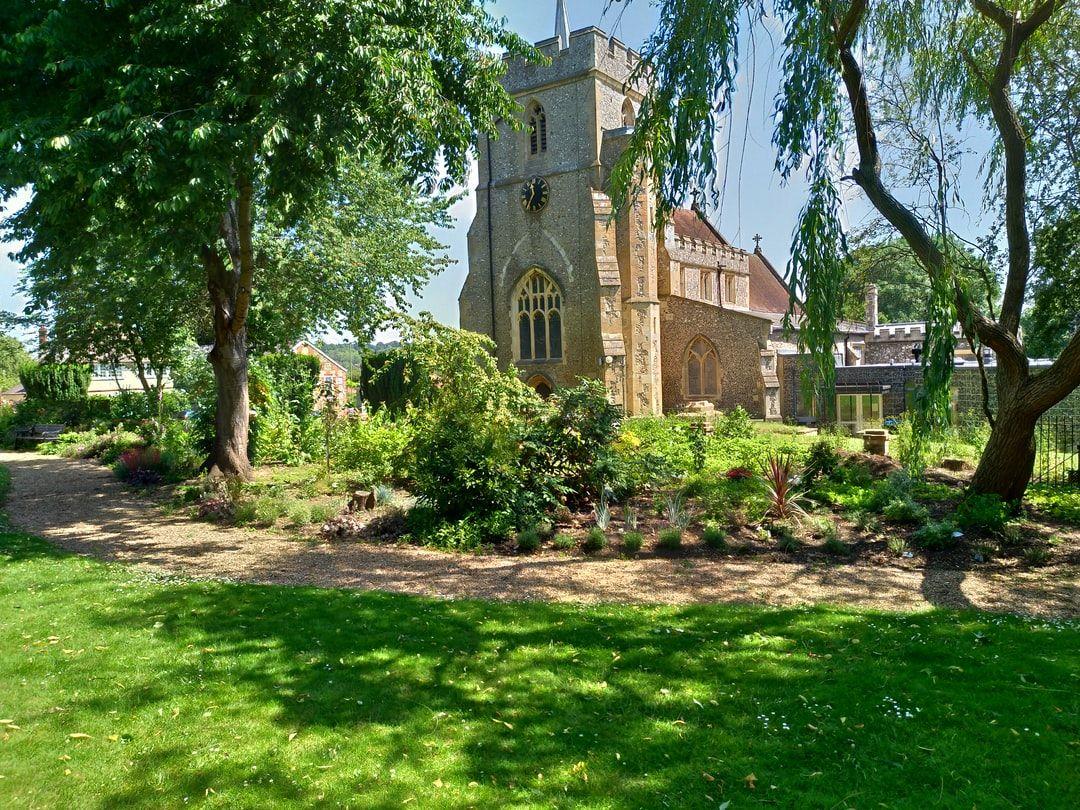 1080x810 English Village Picture. Download Free Image