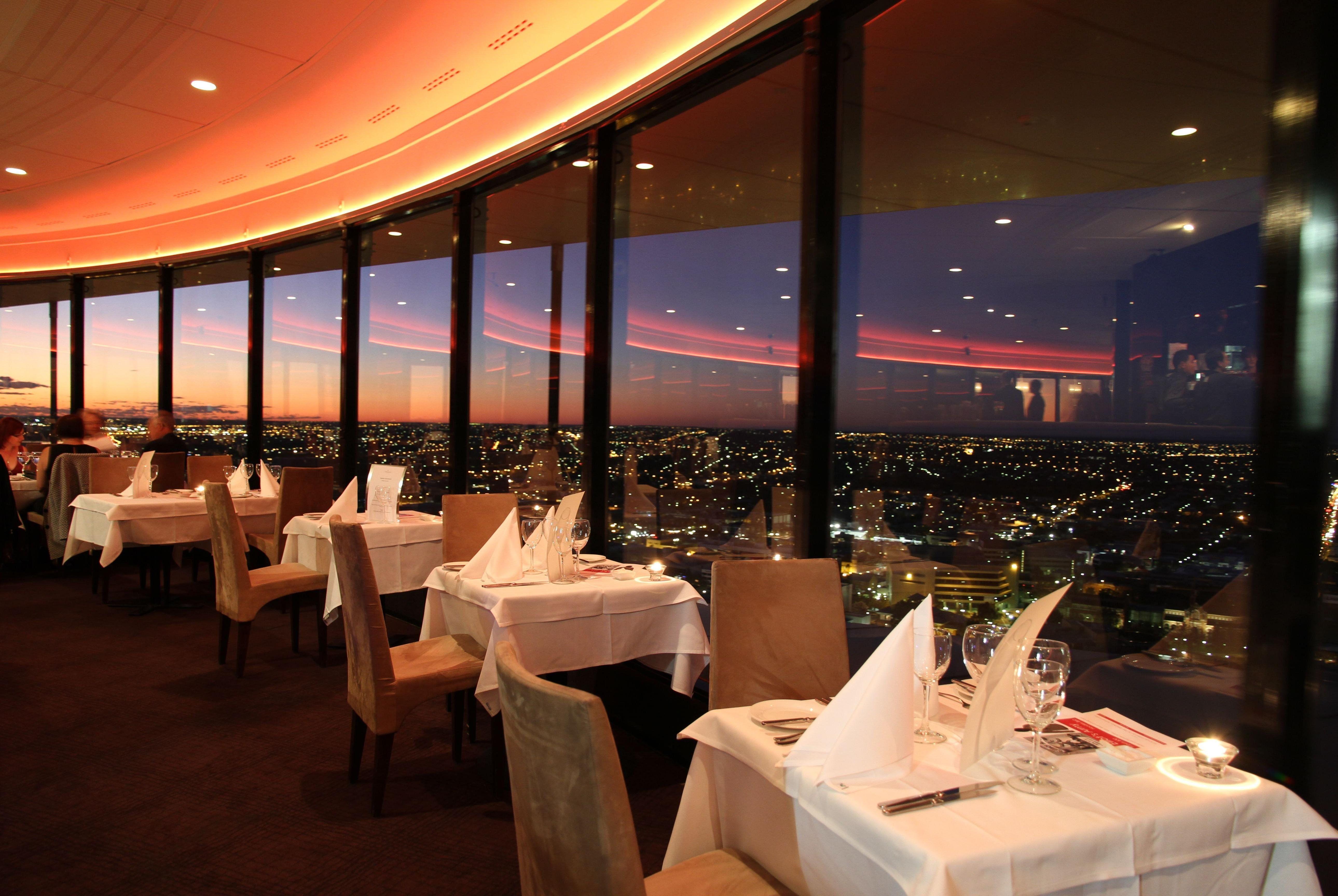 5158x3456 Restaurant Wallpaper