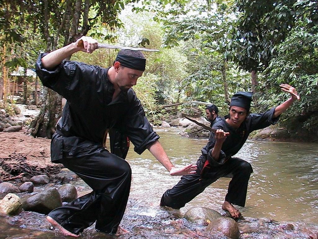 1024x768 Travelling Indonesia: Pencak Silat Indonesia Complete Martial Art