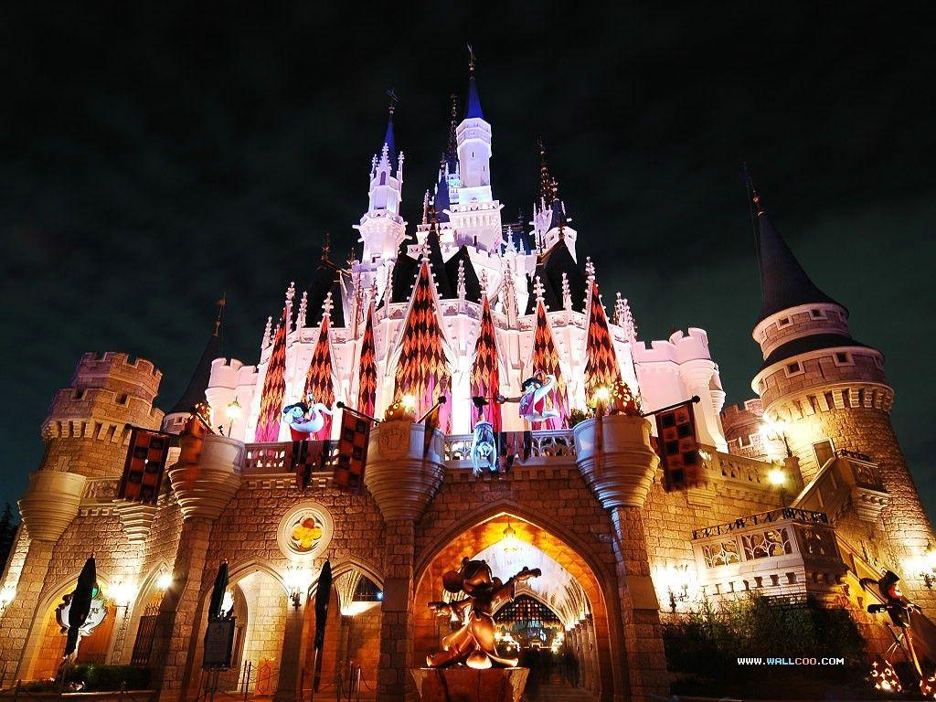 1024x768 Walt Disney Halloween Wallpaper