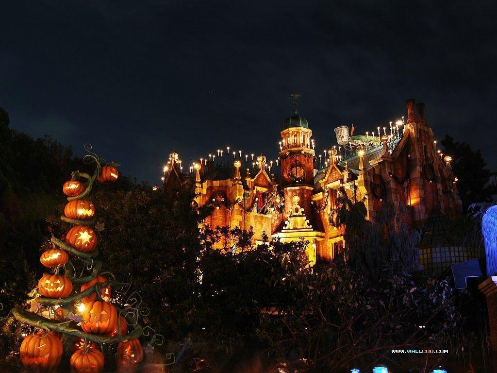 1024x768 Disney World Halloween Wallpaper