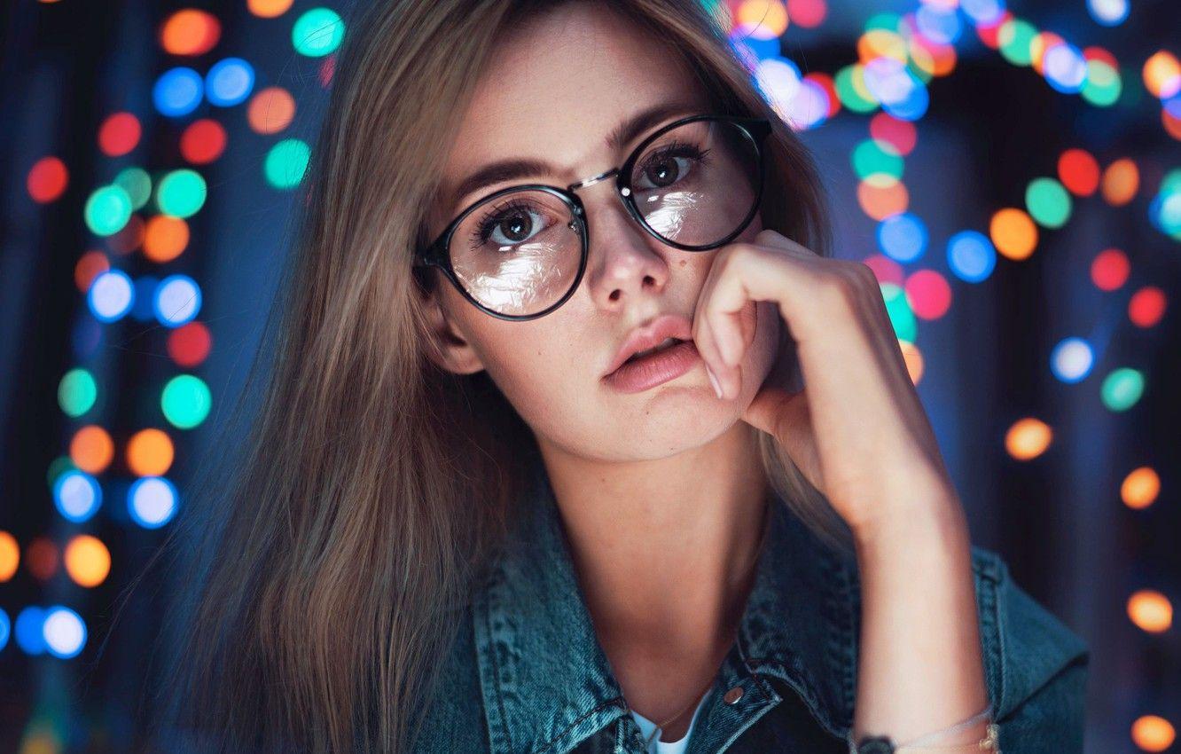 Girl Glasses Wallpapers - Top Free Girl Glasses Backgrounds -  WallpaperAccess