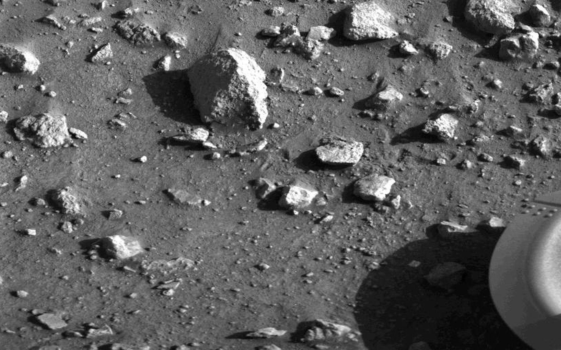 1920x1200 Space Image. First Photograph Taken On Mars Surface