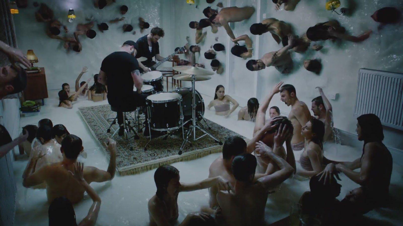 1600x900 Tune Of The Day: Royal Blood