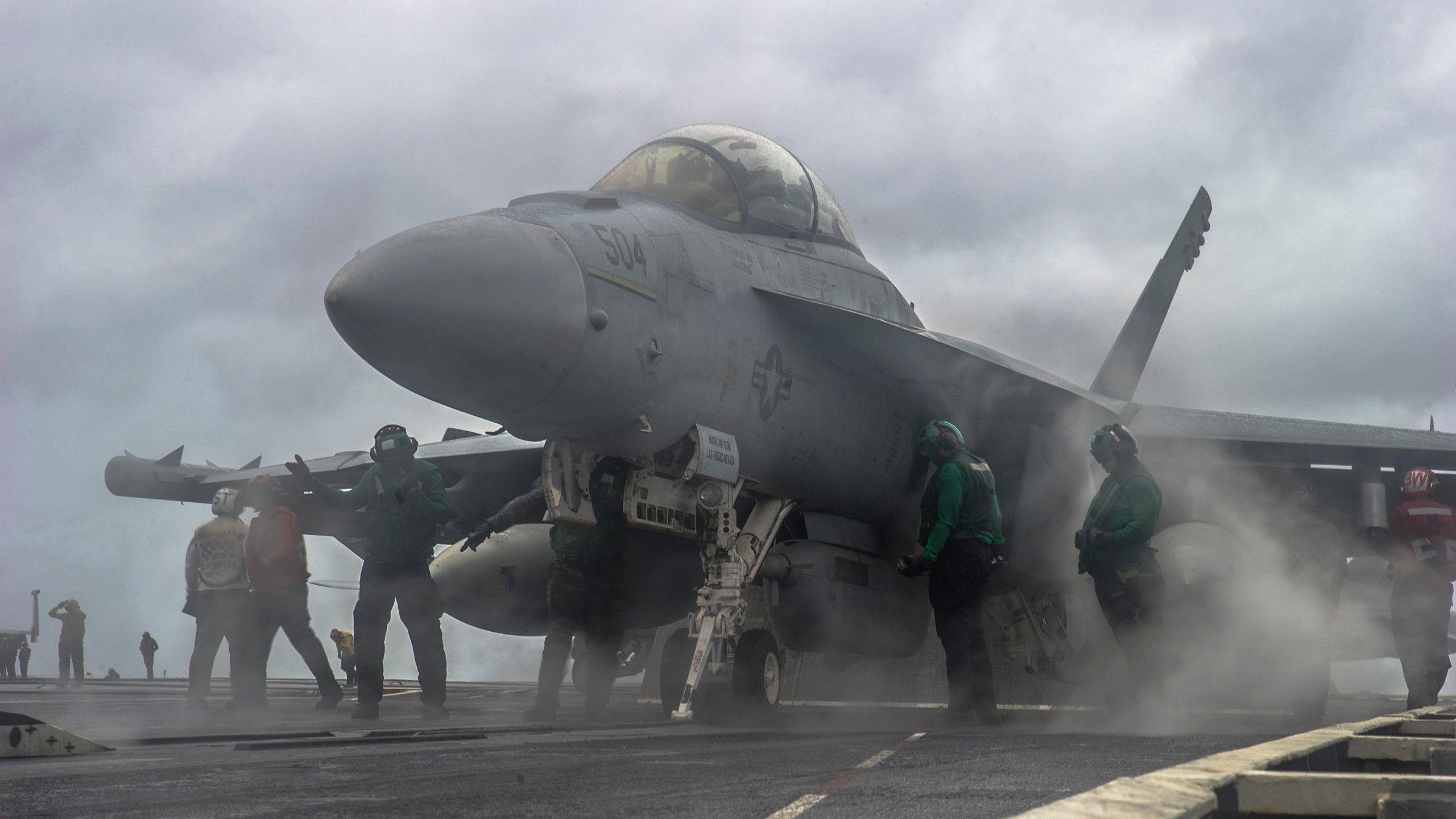 2560x1440 military military aircraft jet fighter united states navy uss george washington aircraft carrier boing f a 18f super hornet wallpaper