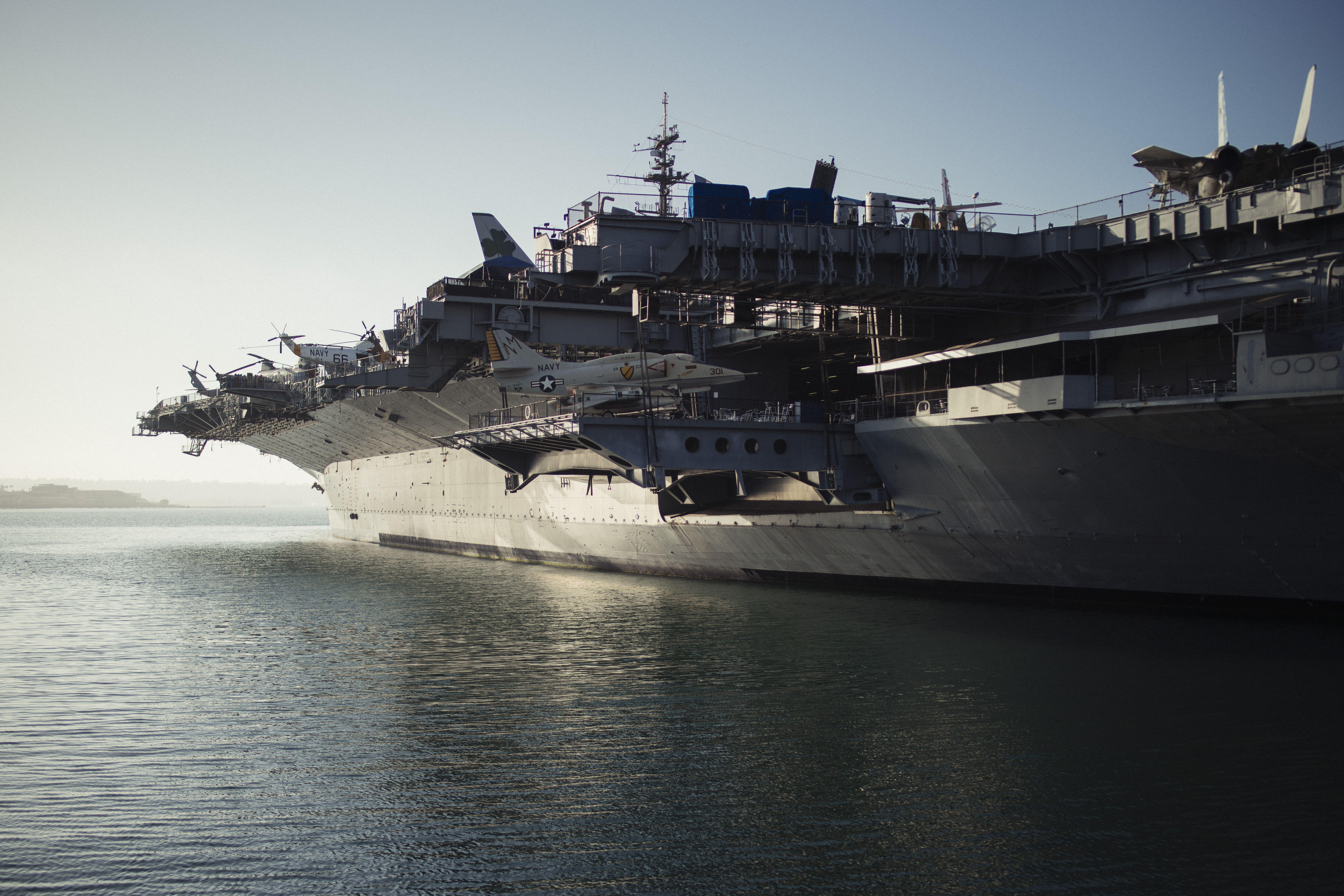 7952x5304 Navy Wallpaper: Free HD Download [HQ]