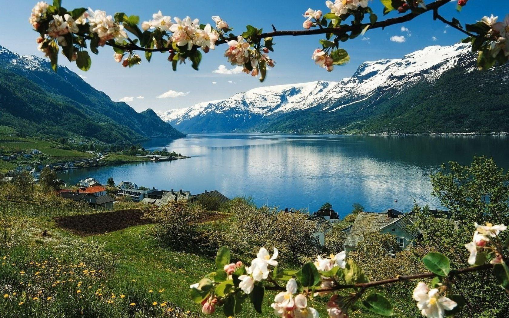 1680x1050 Lakes In Spring Wallpaper