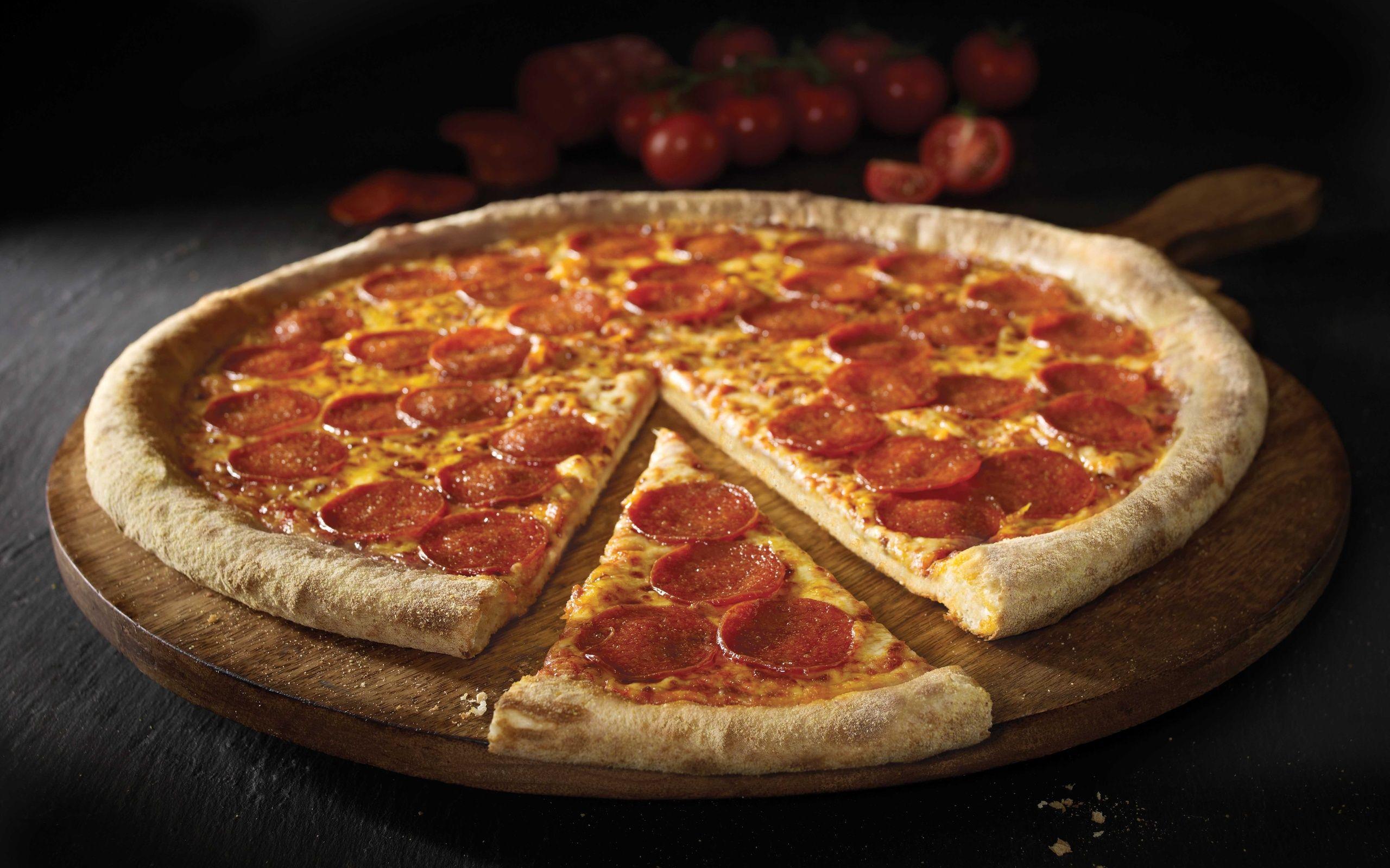 2560x1600 Pepperoni Pizza Wallpaper Full HD Free Download > SubWallpaper