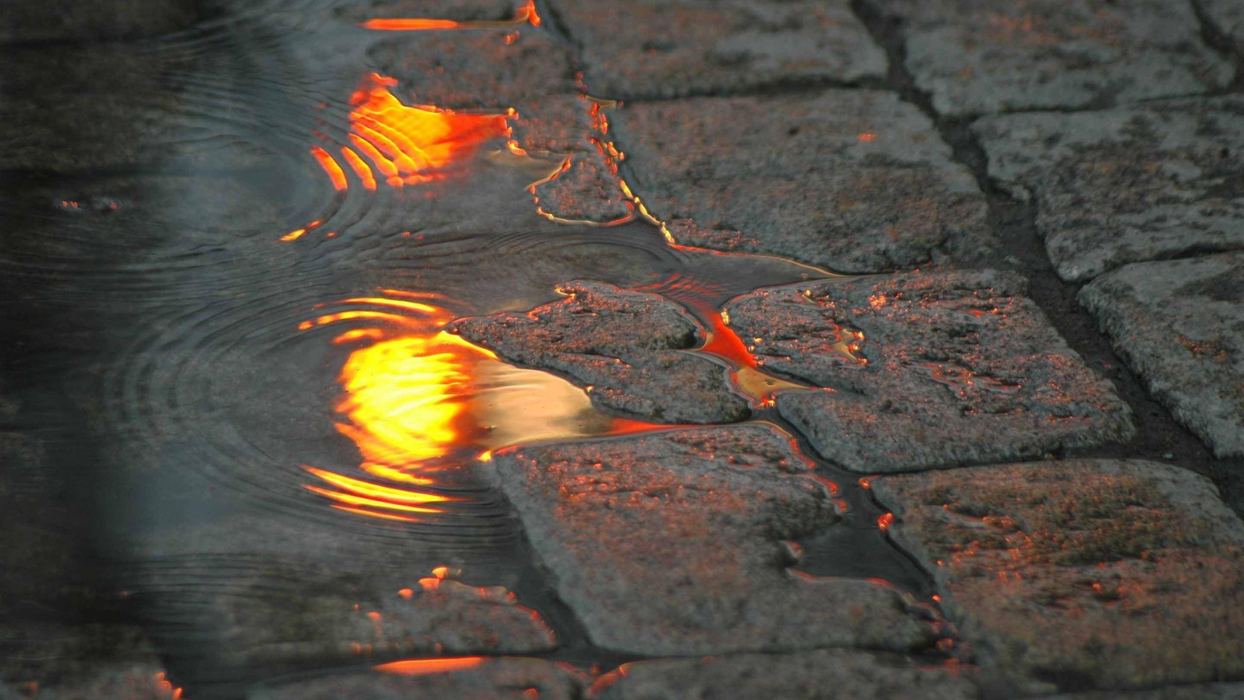 2560x1440 Pavement Puddle MacBook Air Wallpaper Download