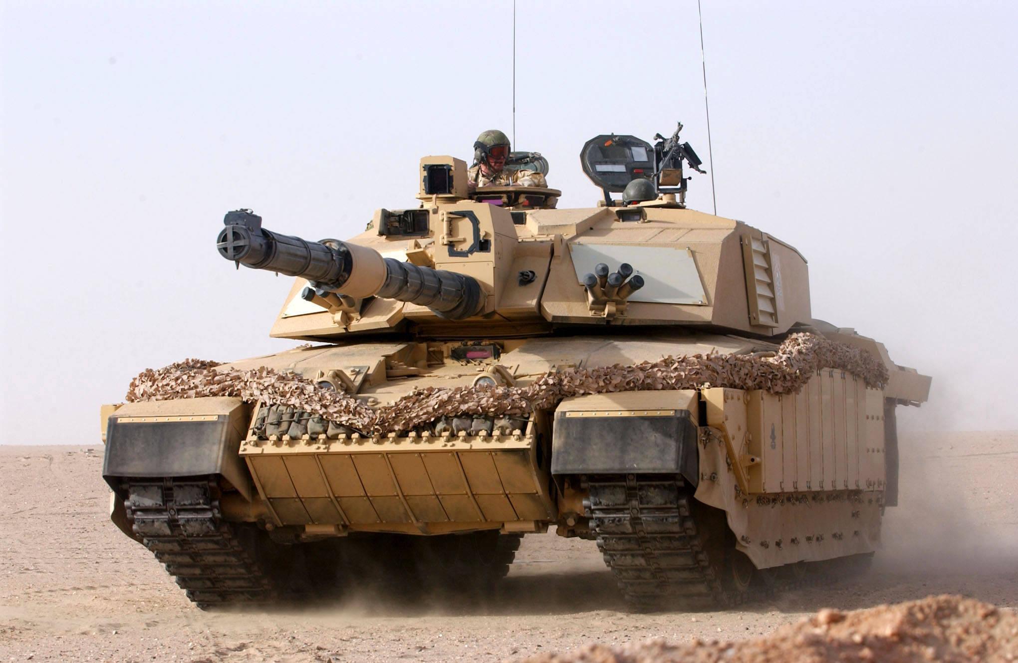 2040x1329 Military Tank HD Wallpaper for Android