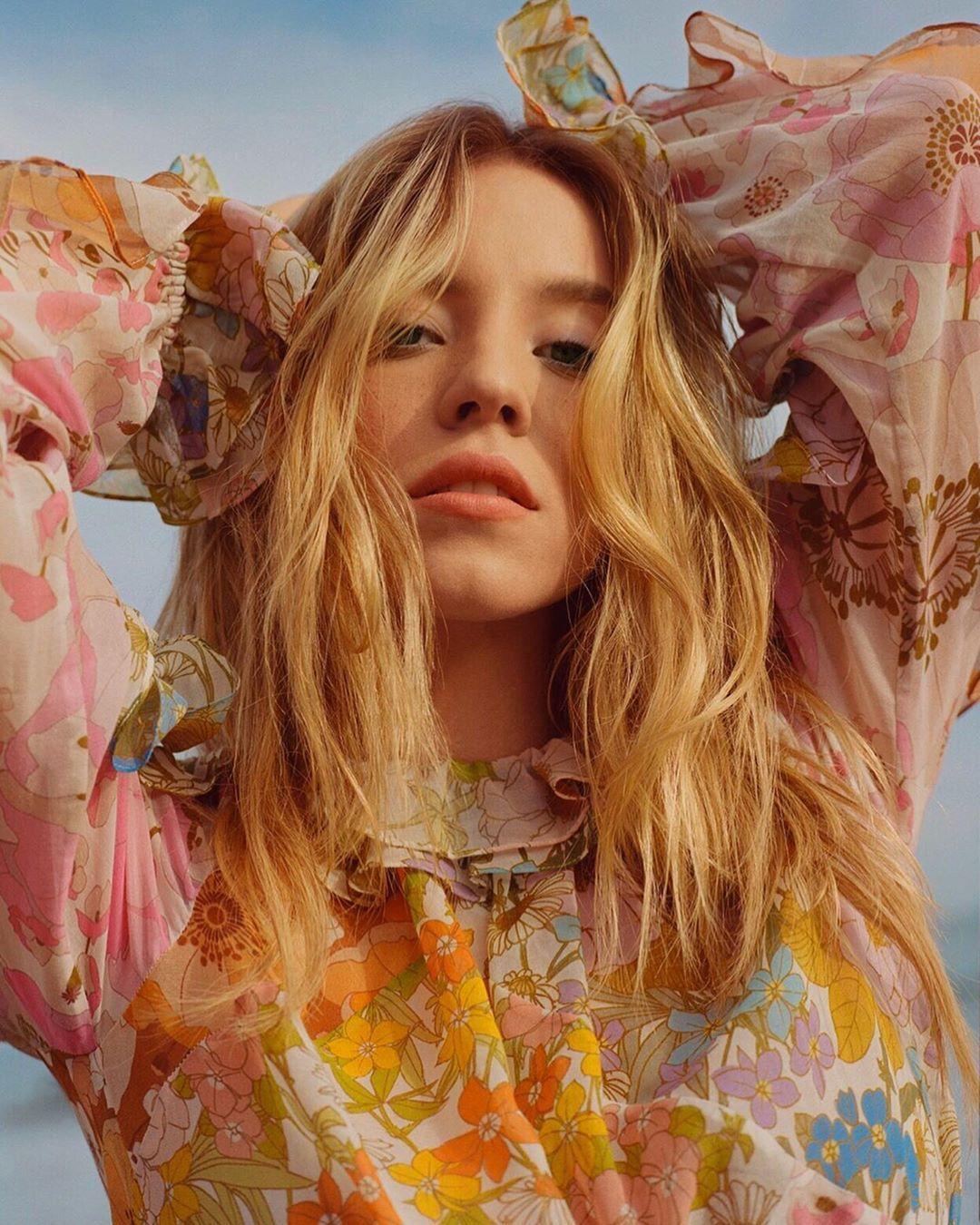 1080x1350 Sydney Sweeney on Instagram: “☀️”. Photohoot, Sydney, Pretty people