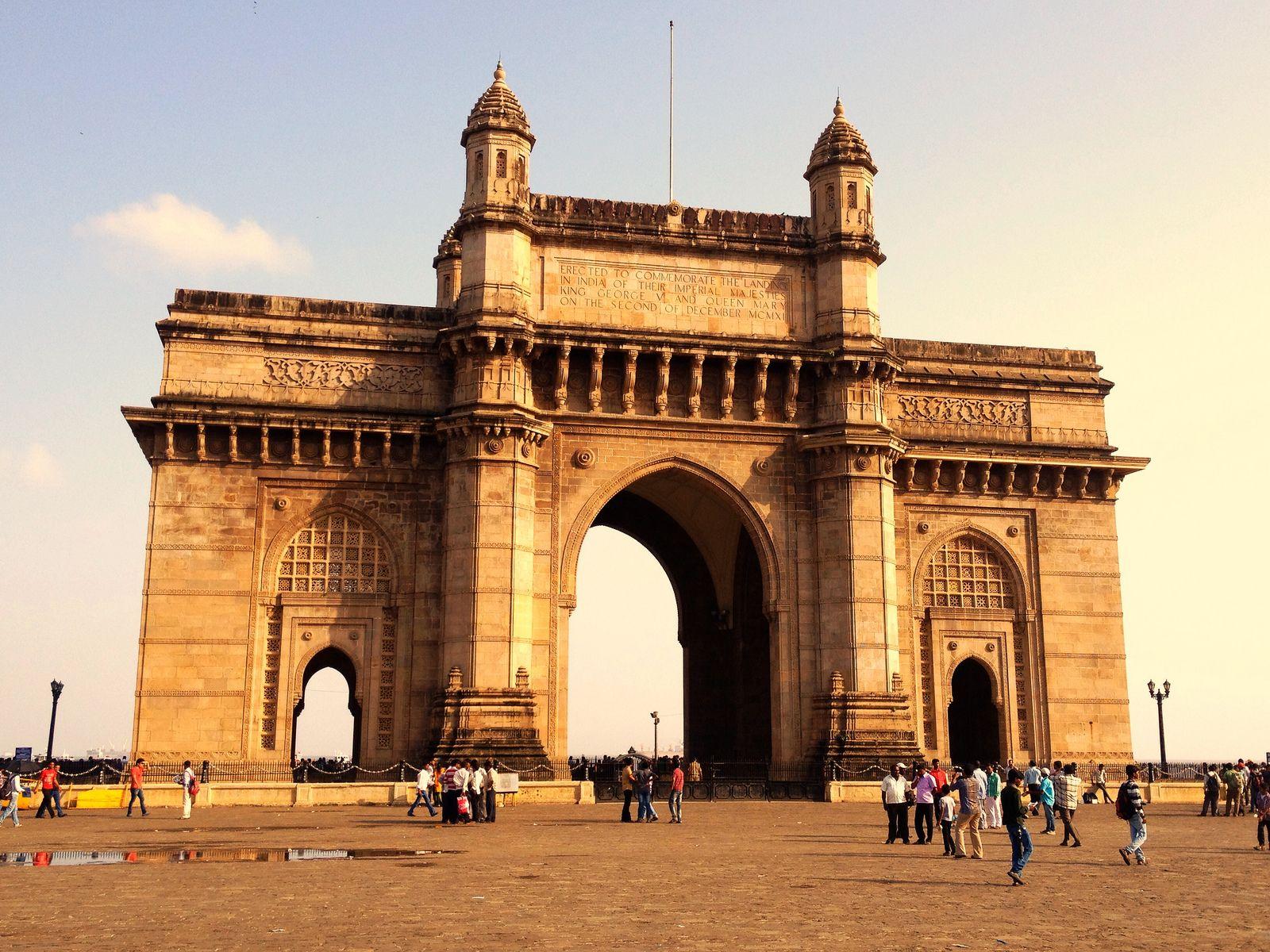 essay on gateway of india for class 3