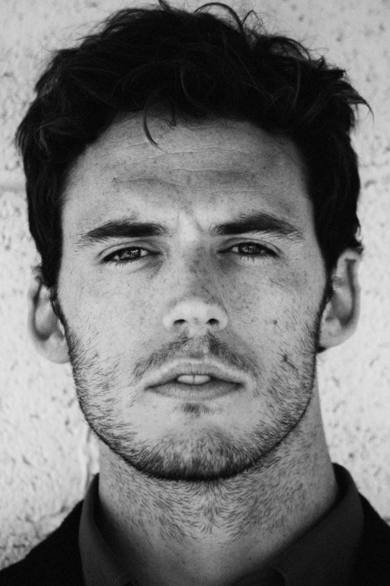 800x1200 Sam Claflin 05 Toast Sunday