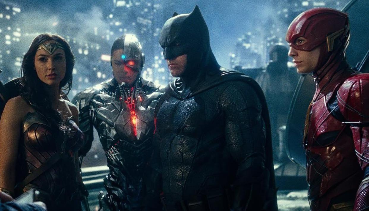 1242x710 Will Zack Snyder's 'Justice League' be renamed to 'Justice League: Director's Cut'?
