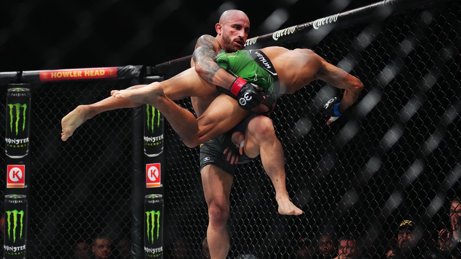 1920x1080 UFC 290 results: Volkanovski stops Rodriguez to retain featherweight title; Pantoja claims flyweight crown