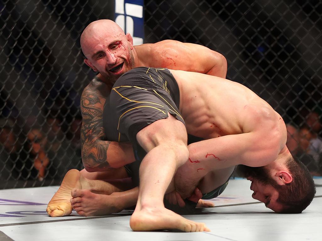 1024x768 UFC 290 how to watch: Main event stream, Alexander Volkanovski vs Yair Rodriguez