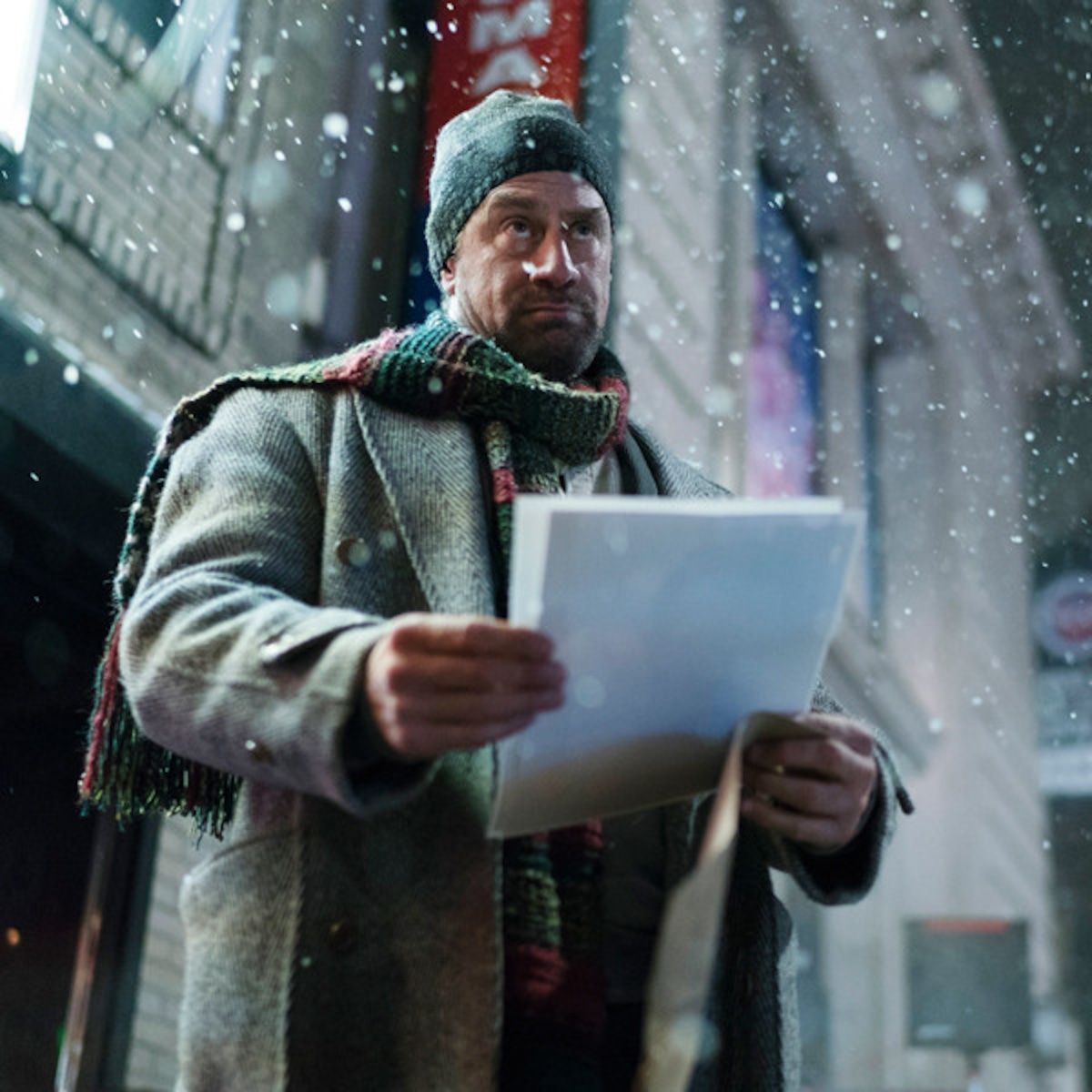 1200x1200 Christopher Meloni Wasn't Sure What He Read With Happy!