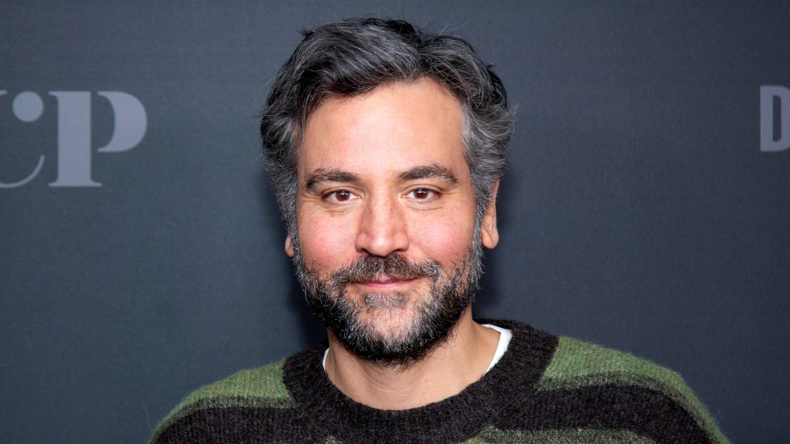 1600x900 How I Met Your Mother' Star Josh Radnor, Announces Birth of First Child