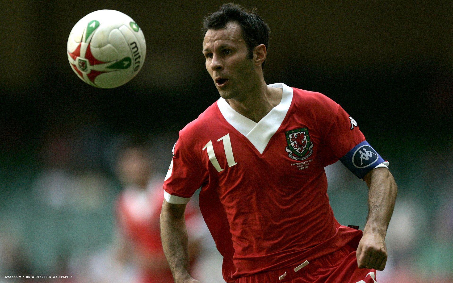 1920x1200 ryan giggs football player HD widescreen wallpaper / football players background