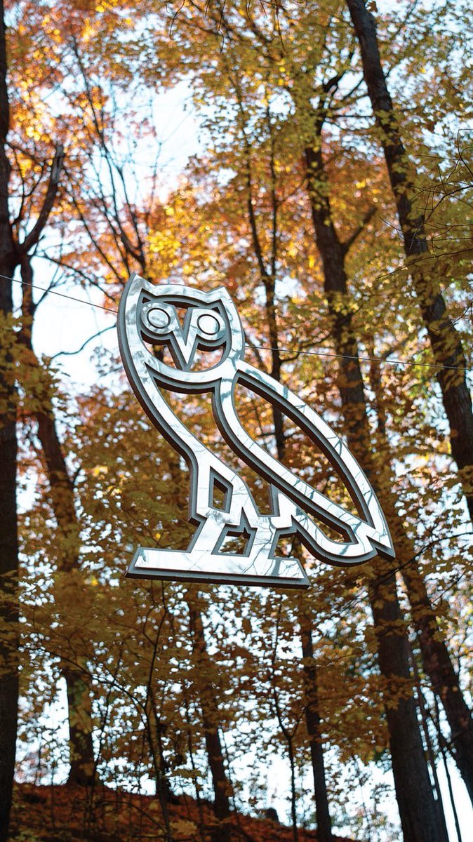 674x1200 October's Very Own mirror sculpture wallpaper