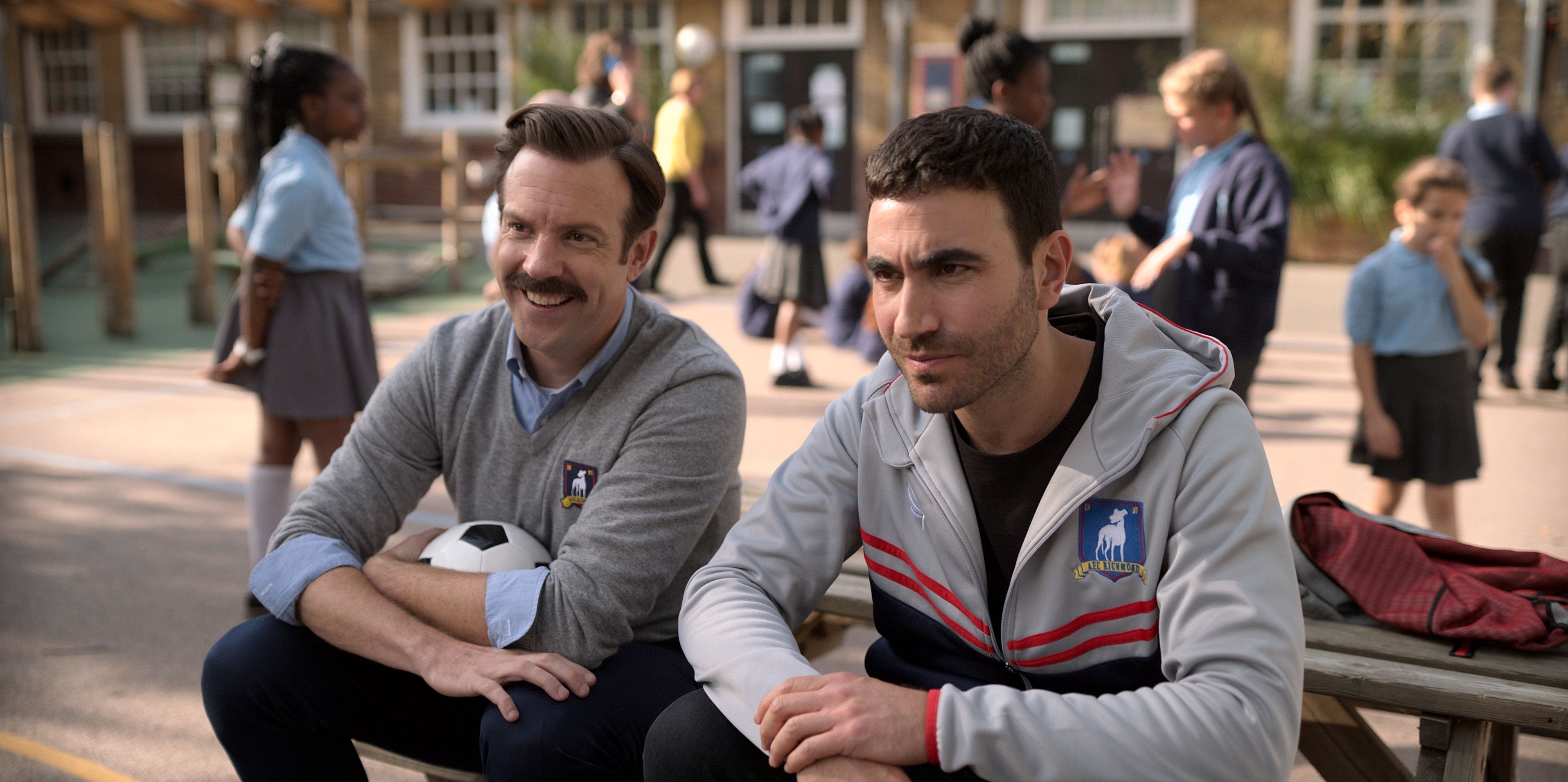 3831x1911 Brett Goldstein Wallpaper