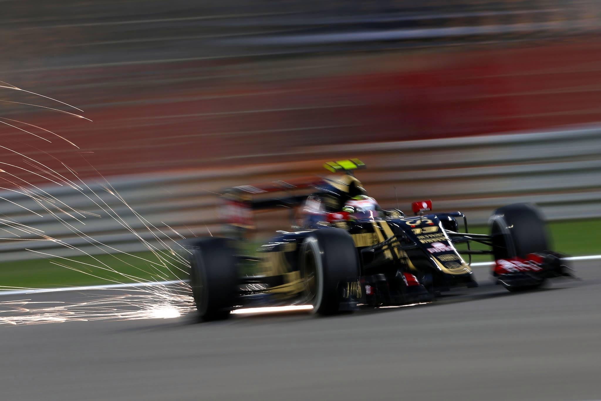 2048x1367 F1 Bahrain Sparks gallery