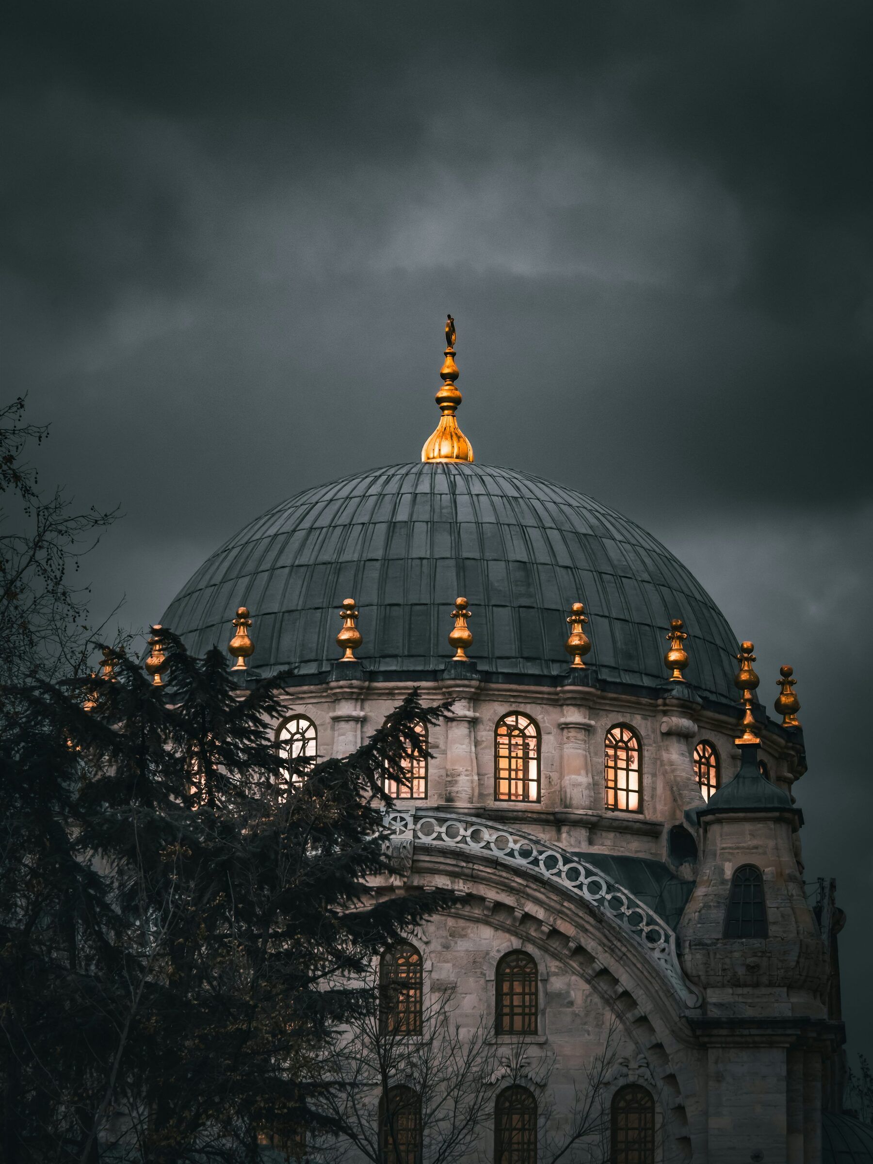 1800x2400 IPhone 17 Pro And 17 Pro Max True HDR HD 4K Vintage Architecture Classical