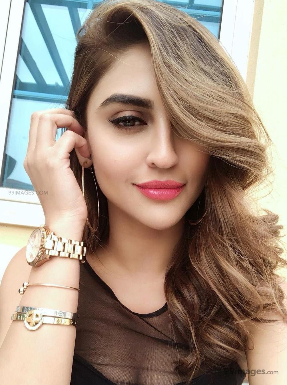 1005x1348 Krystle D'Souza Phone Wallpaper