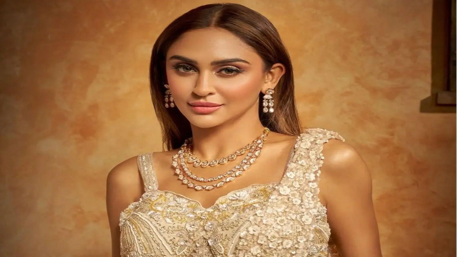 1600x900 Dhurandhar's 36 Year Old Actress, Who Set The Screen On Fire In Hit Song Shararat, Reveals The Secret To Her Perfect Physique: 'Dinner Is King Size.' Economic Times