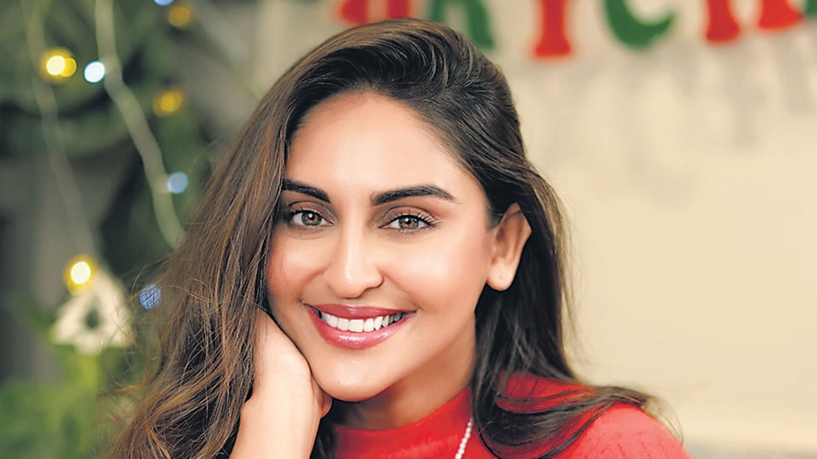 1600x900 Krystle D'Souza: Hosting Christmas dinner for family in my new home is exciting