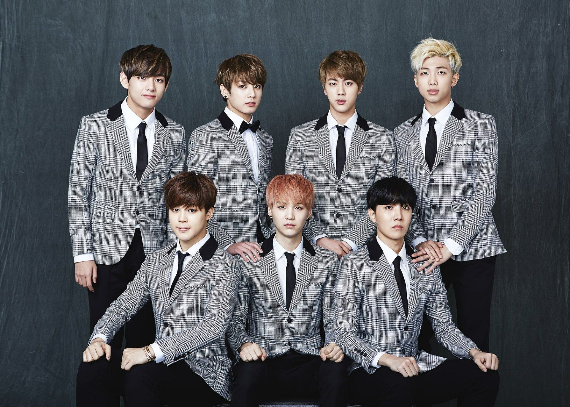1920x1372 BTS HD Wallpaper: Captivating Music Momentsx1429