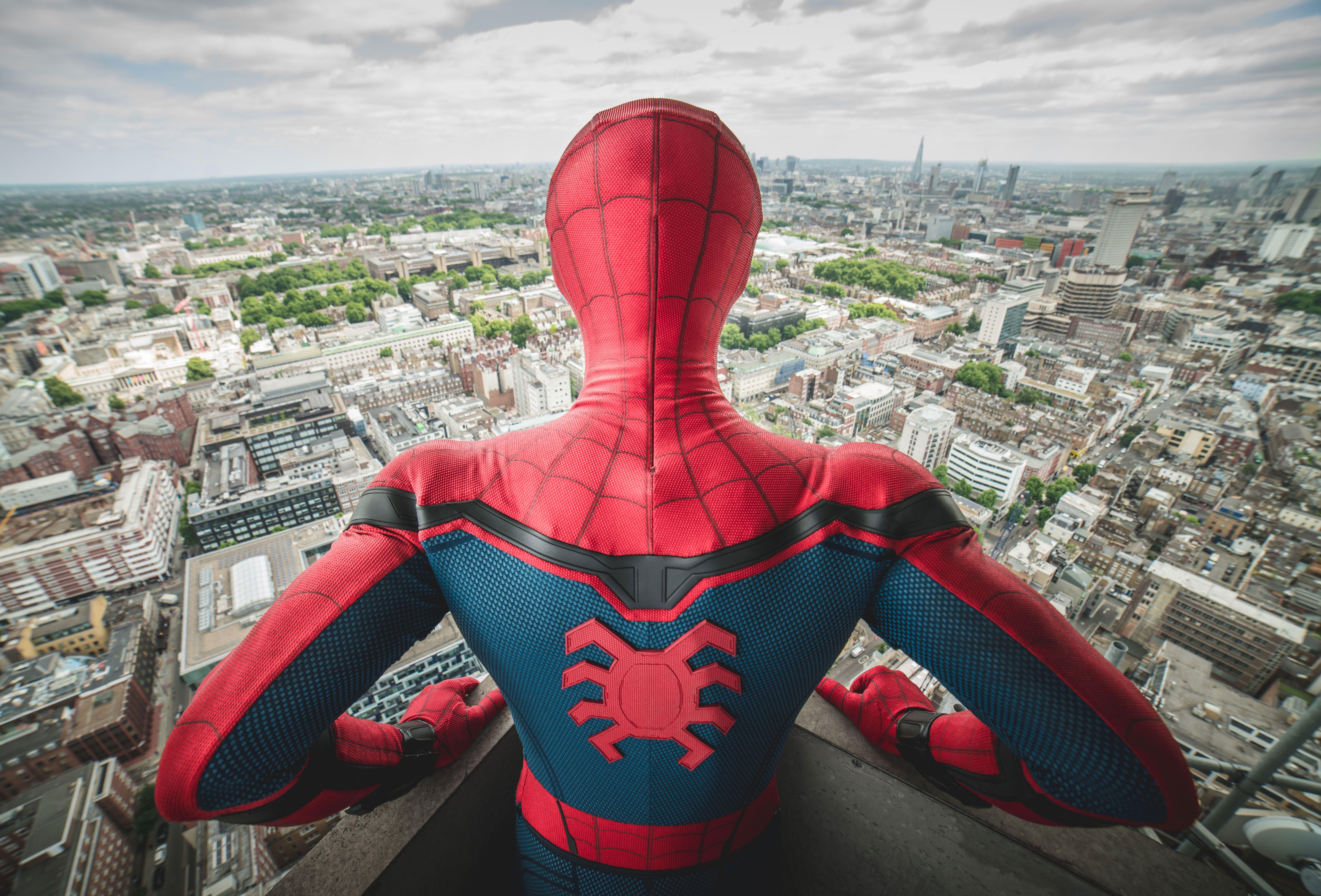 7695x5219 Spider Man 8k Wallpaper