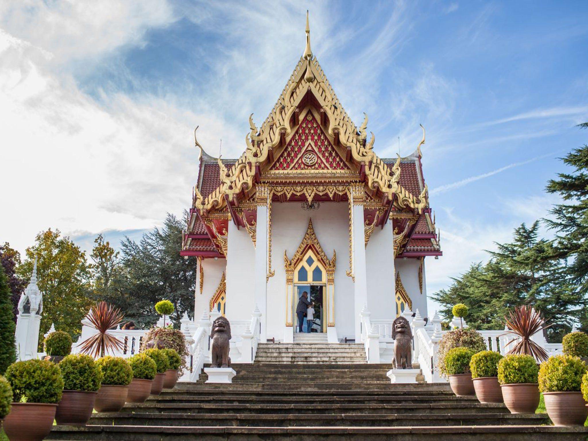2048x1536 Wimbledon 2015: Novak Djokovic and the Buddhist temple minutes from Centre Court that helps him maintain his winning ways
