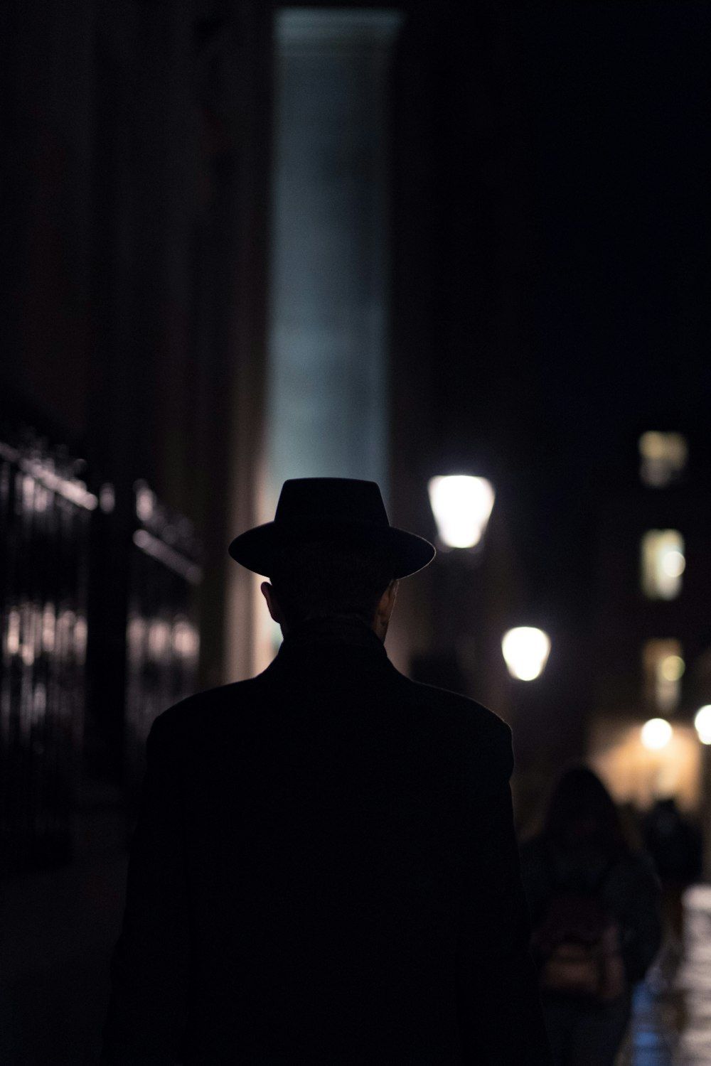 1000x1500 Hatman Wallpaper